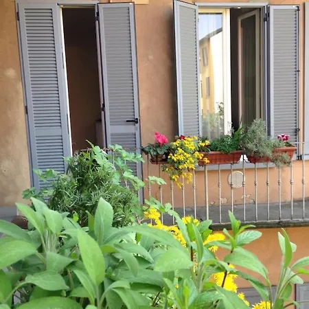 And Chic Near Fiera Apartment
